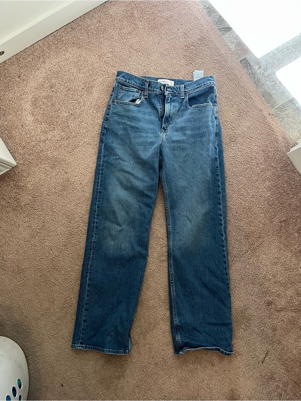 90s High Rise Relaxed Strait Jeans - Picture 2 of 4